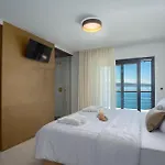 Ferienhaus Beach Front Home In Jesenice With Sauna *