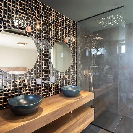 Beautiful Home In Jesenice With Sauna *